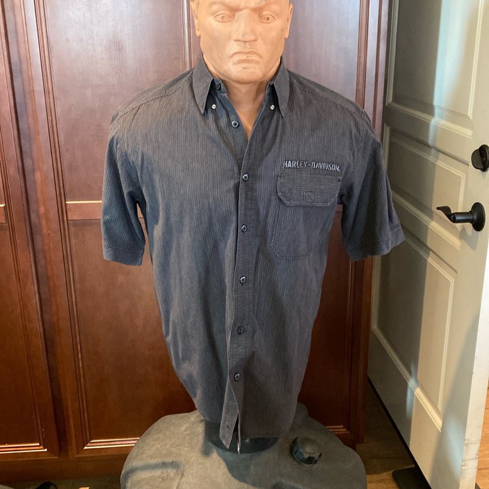 Men’s Harley Davidson Gray Pin Striped Button Down